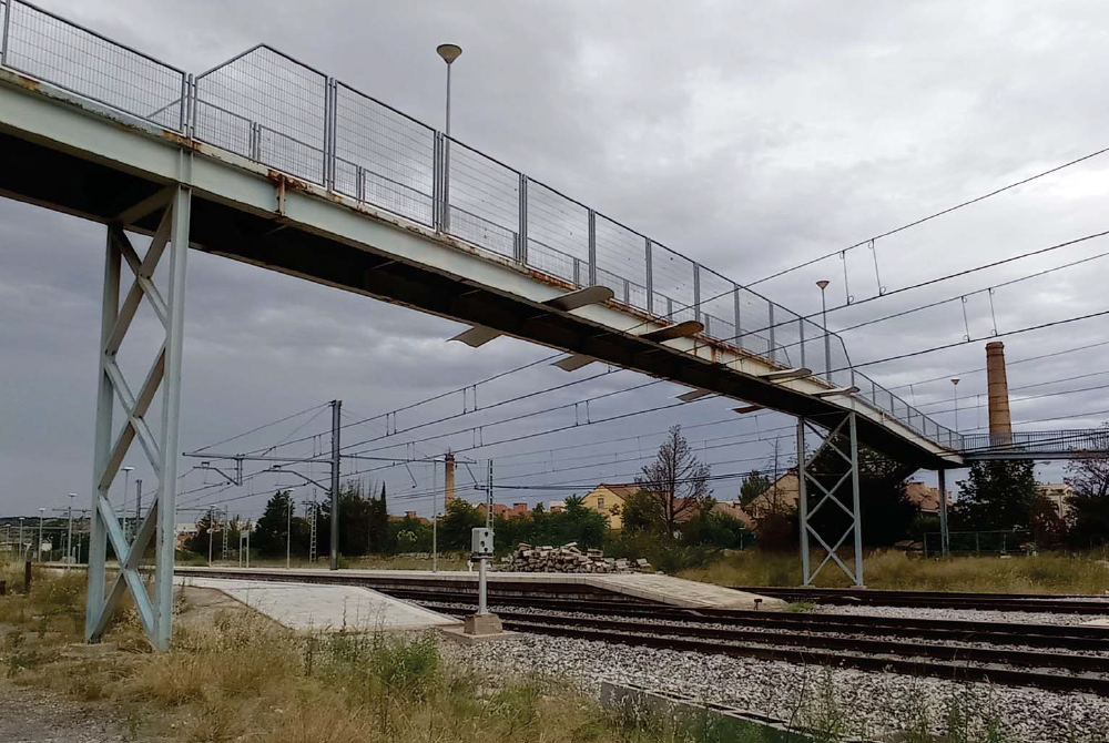 Vista de la pasarela ferroviaria